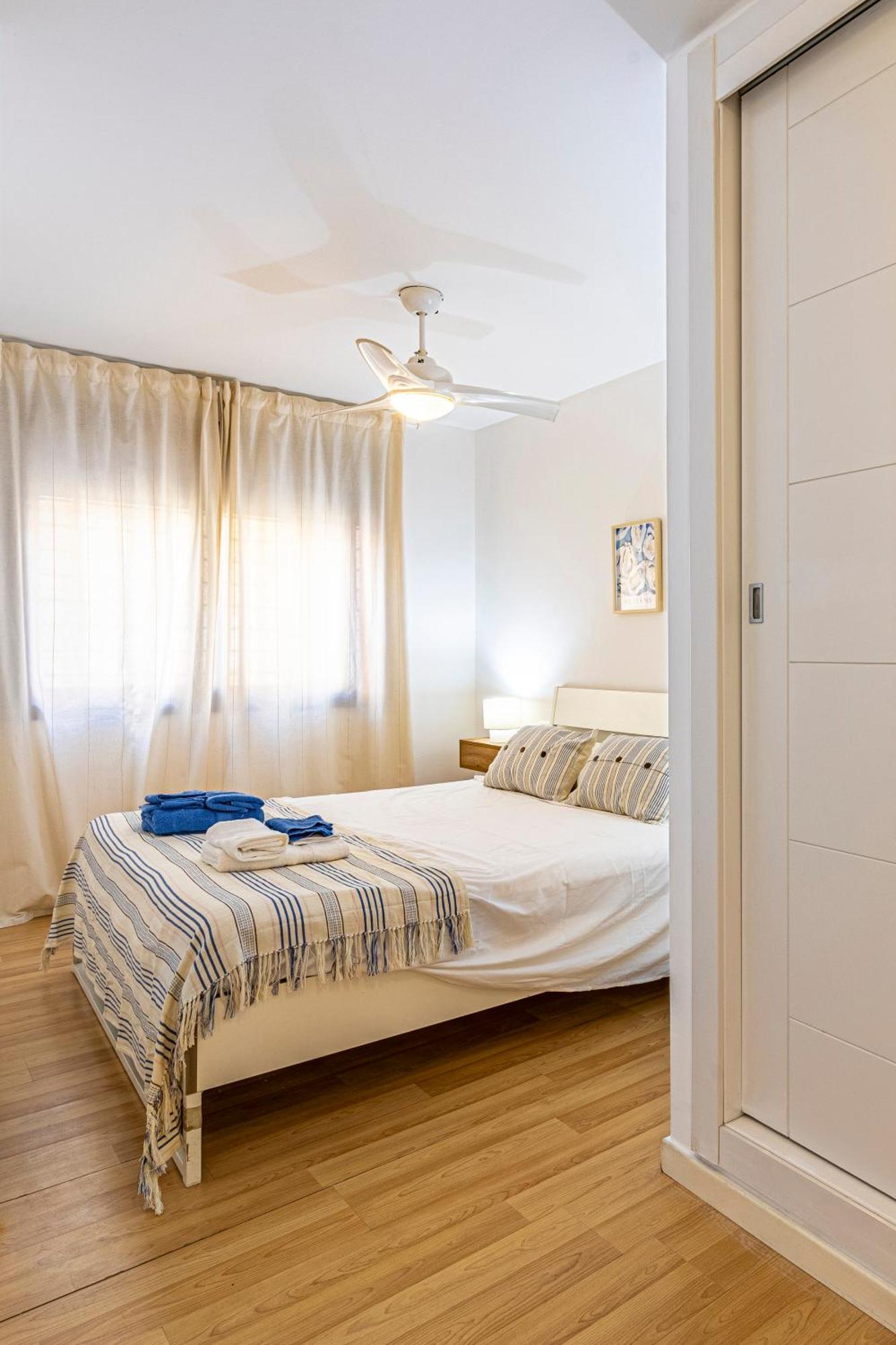 Solis Mare Apartments - Pedregalejo Beach مالقة المظهر الخارجي الصورة