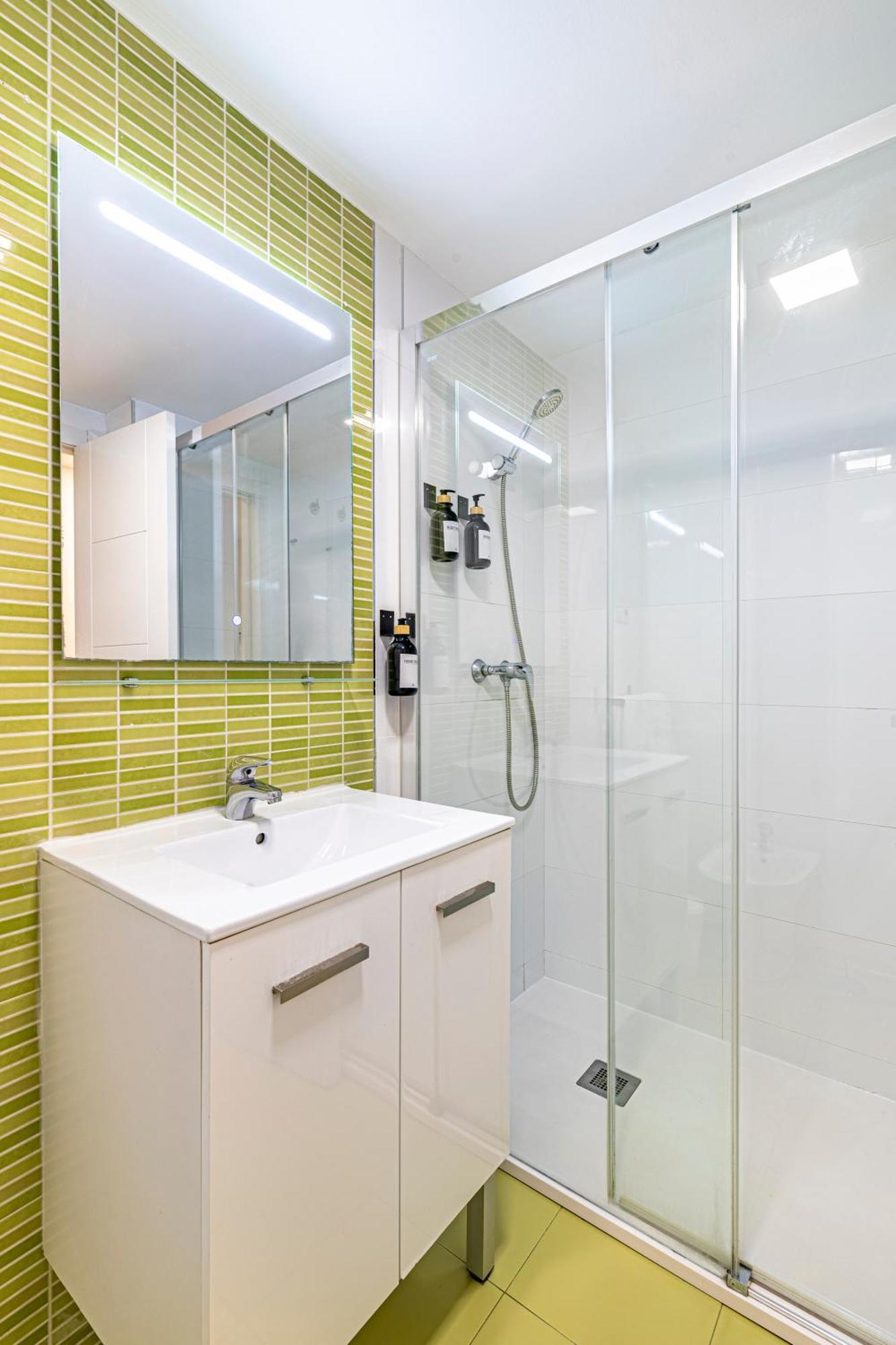 Solis Mare Apartments - Pedregalejo Beach مالقة المظهر الخارجي الصورة