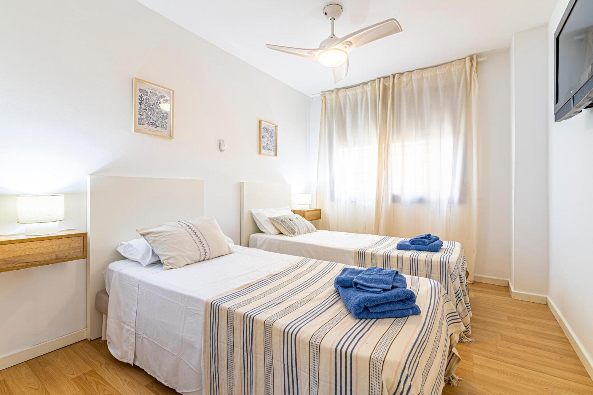 Solis Mare Apartments - Pedregalejo Beach مالقة المظهر الخارجي الصورة