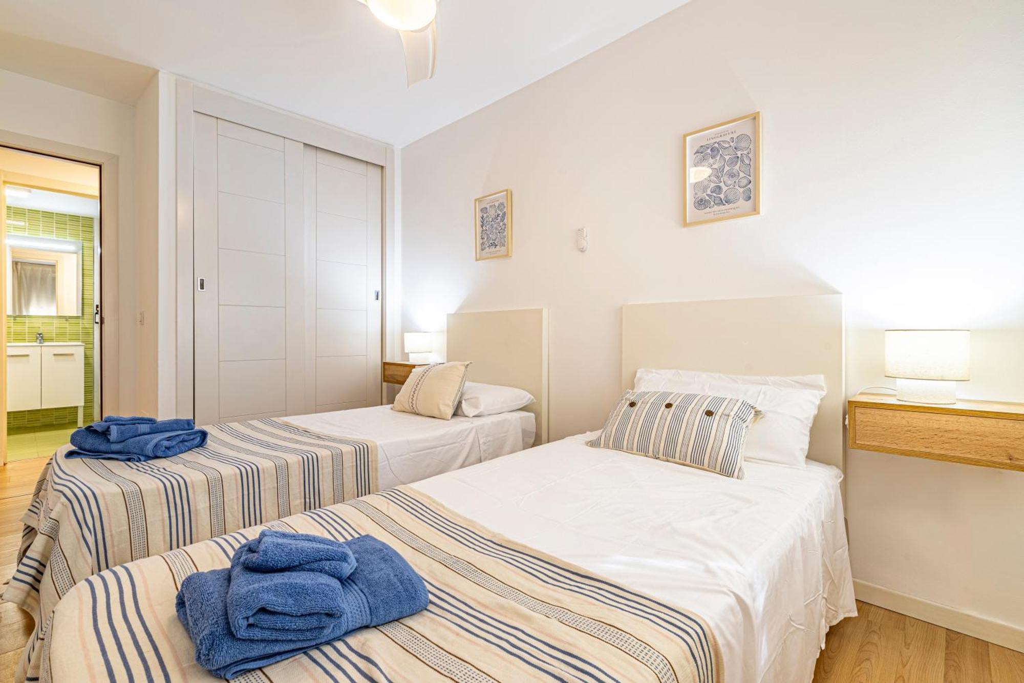 Solis Mare Apartments - Pedregalejo Beach مالقة المظهر الخارجي الصورة
